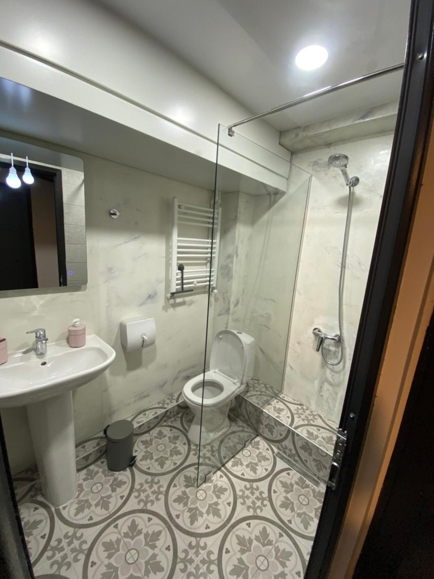 Auberge de jeunesse Dorm Koutaïssi Extérieur photo